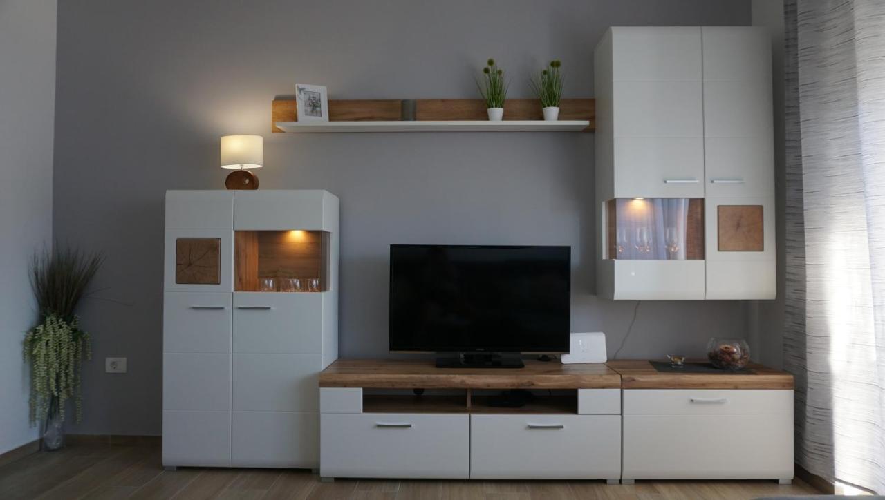 Apartman Luka Pula Buitenkant foto