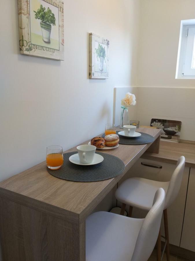 Apartman Luka Pula Buitenkant foto