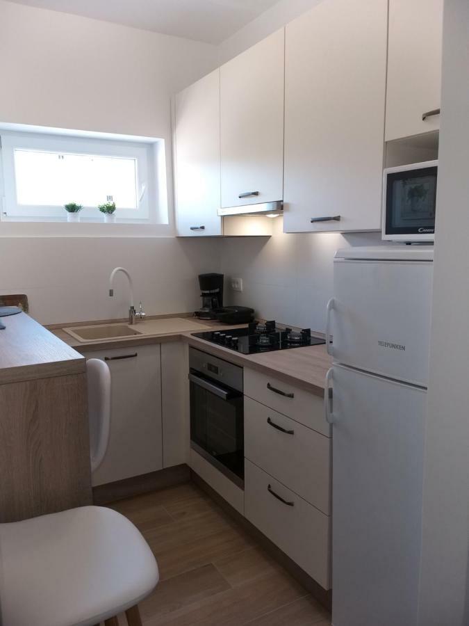 Apartman Luka Pula Buitenkant foto