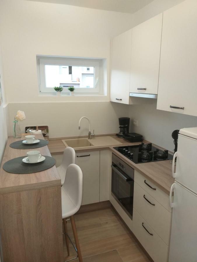 Apartman Luka Pula Buitenkant foto